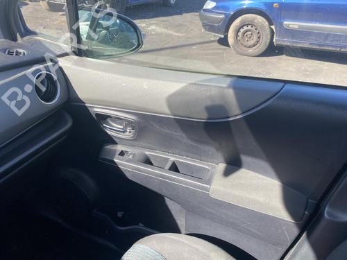 Left front window switch TOYOTA YARIS (_P13_) 1.4 D (NLP130_, NLP130) | BP25511097I27 - Image 26