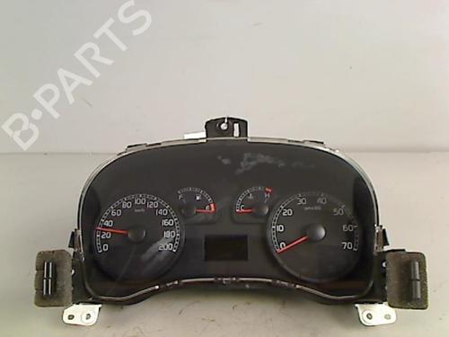 Cockpit FIAT PUNTO (188_) 1.3 JTD 16V (70 hp) 25523395