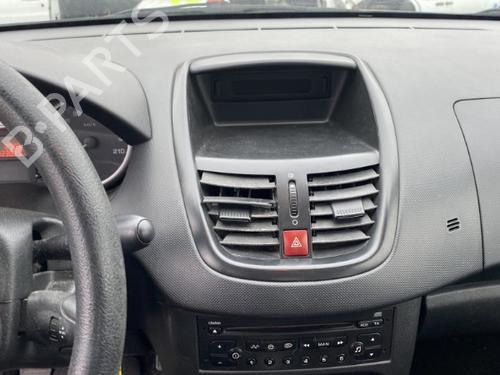 Right taillight PEUGEOT 206+ (2L_, 2M_) 1.1 | BP25500965C35 