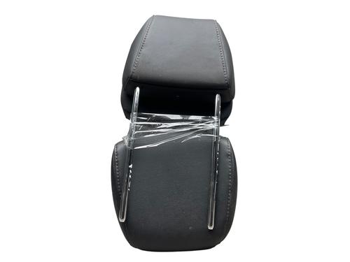 headrest-renault-megane-iv-hatchback-b9amn_-2015-31625285 main image