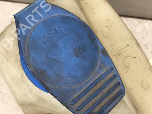 Used Windscreen washer tank VW POLO (6N2) 1.4 (60 hp) 25581926