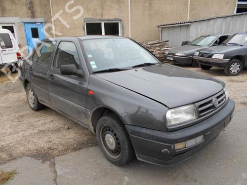 Left headlight VW GOLF III (1H1) 1.8 | BP25558838C28 