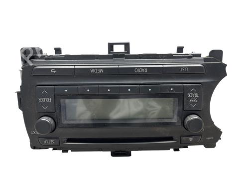 Used Radio Radio TOYOTA YARIS (_P13_) 1.4 D (NLP130_, NLP130) (90 hp) 33870057 33870057
