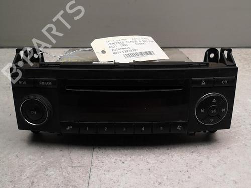 Used Radio MERCEDES-BENZ B-CLASS Sports Tourer (W245) B 180 CDI (245.207) (109 hp) 25585416