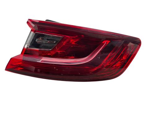 Høyre baklys RENAULT MEGANE IV Hatchback (B9A/M/N_) 1.5 dCi 90 (B9A1) (90 hp) 28973469