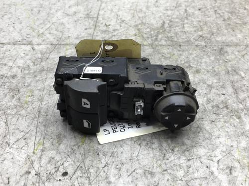 Used Left front window switch Left front window switch PEUGEOT 208 I (CA_, CC_) 1.6 HDi (92 hp) 25545756 25545756