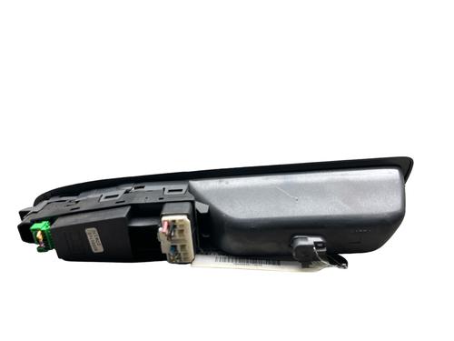 Left front window switch VOLVO V40 Estate (645) 1.8 i | BP25567415I27 