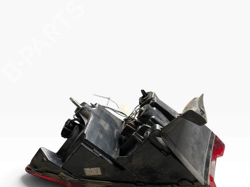 left-taillight-renault-megane-iv-hatchback-b9amn_-2015-40239193 main image