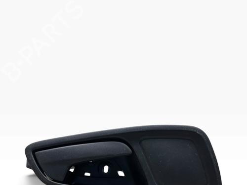 Used Front right interior door handle Front right interior door handle 39108136 39108136