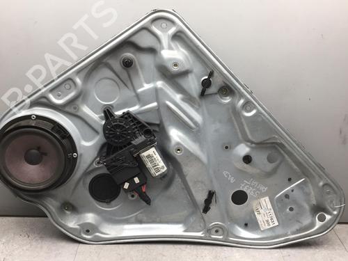 Lève-vitre arrière droit VW PASSAT B5.5 Variant (3B6) 1.9 TDI | BP25533497C25 