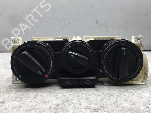 Used Climate control VW GOLF IV (1J1) 1.4 16V (75 hp) 25521372