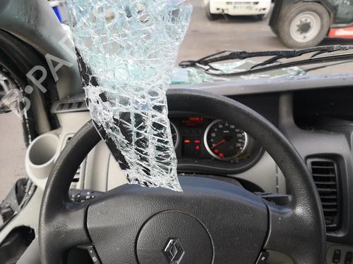 Left headlight RENAULT TRAFIC II Bus (JL) 2.0 dCi 90 | BP25554189C28 