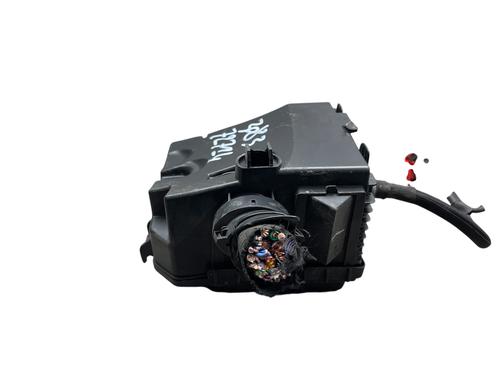 Used Fuse box Fuse box PEUGEOT 308 III (FB_, FH_, FP_, F3_, FM_) BlueHDi 130 (FBYHZL, FBYHZT) (131 hp) 32680635 32680635