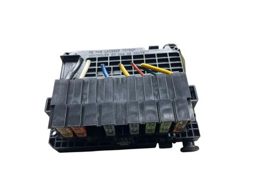 Used Fuse box Fuse box 32499259 32499259