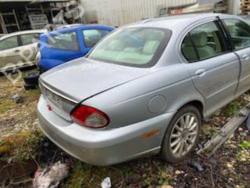 Third brake light JAGUAR X-TYPE I (X400) 2.2 D | BP25502942L11 - Image 8