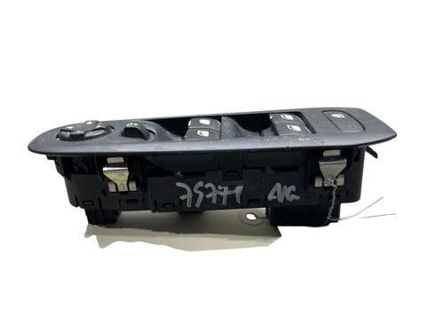 Used Left front window switch Left front window switch PEUGEOT 308 II (LB_, LP_, LW_, LH_, L3_) 1.6 HDi / BlueHDi 115 (115 hp) 31092373 31092373