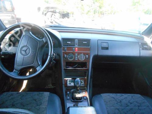 Rear left window mechanism MERCEDES-BENZ C-CLASS (W202) C 250 D (202.125) | BP25558506C24