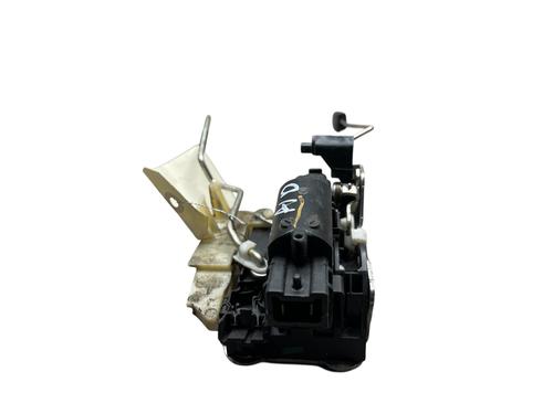 front-right-lock-dacia-duster-hs_-2010-2011-2012-2013-2014-2015-2016-2017-2018-31629690 main image
