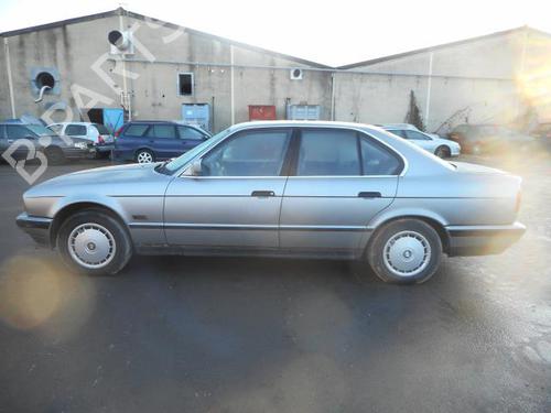 Switch BMW 5 (E34) 520 i | BP25535360I30 - Image 12