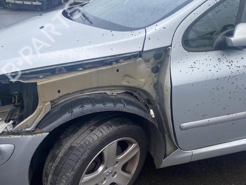 Højre baglygte PEUGEOT 307 Break (3E) 2.0 HDI 110 | BP25528265C35 