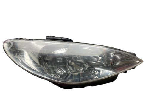 Faro derecho PEUGEOT 206 Hatchback (2A/C) 1.4 i (75 hp) 28211929