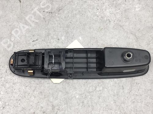Used Left front window switch Left front window switch FIAT PUNTO EVO (199_) 1.4 (199AXB1A) (77 hp) 25560530 25560530