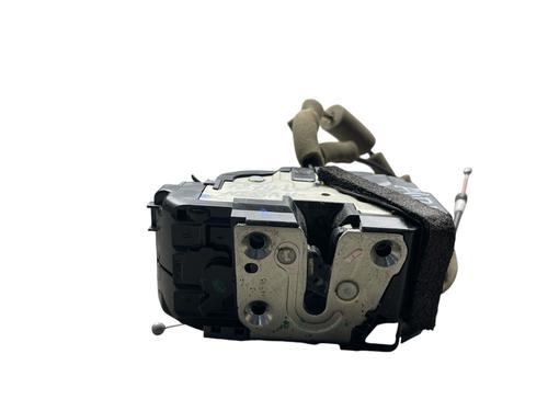 front-right-lock-nissan-pulsar-hatchback-c13-2014-25513416 main image