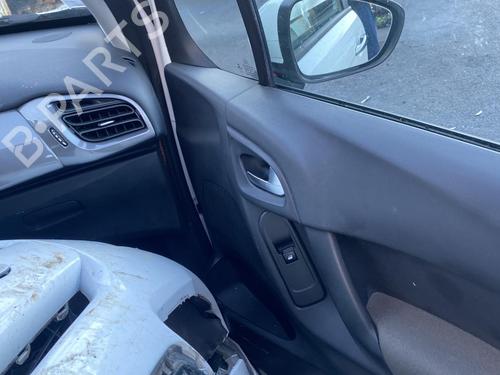 Third brake light CITROËN C3 II (SC_) 1.4 HDi 70 (SC8HZC, SC8HR0, SC8HP4) | BP25514577L11  - Image 31