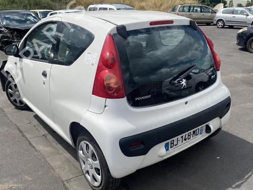 Right taillight PEUGEOT 107 (PM_, PN_) 1.0 | BP25520716C35 