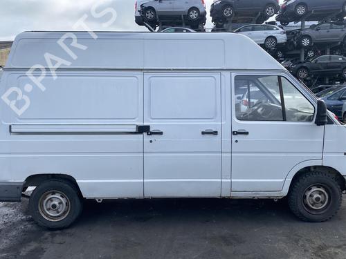 Used Parts RENAULT TRAFIC Van (T_, P_, V_) 2.5 D 2495389