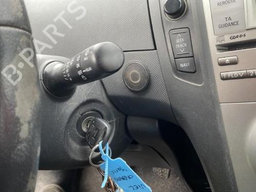 Radio TOYOTA YARIS (_P9_) 1.4 D-4D (NLP90_, NLP90R) | BP25572543E6 