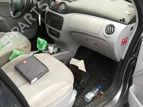 Fuel flap CITROËN C3 I (FC_, FN_) 1.4 16V HDi | BP25553388C131 
