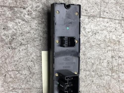 Interrupteur de vitre avant gauche FORD FOCUS C-MAX (DM2) 1.6 TDCi (109 hp) 25542063