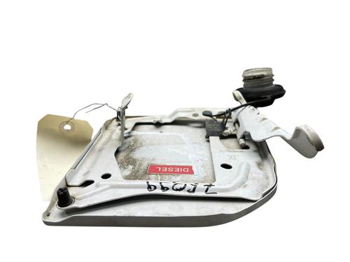 fuel-flap-nissan-nv200-van-2010-29735578 main image