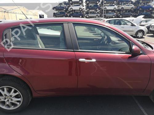 Left tailgate light ALFA ROMEO 147 (937_) 1.6 16V T.SPARK (937.AXA1A, 937.AXB1A, 937.BXB1A) | BP25526072C79  - Image 28