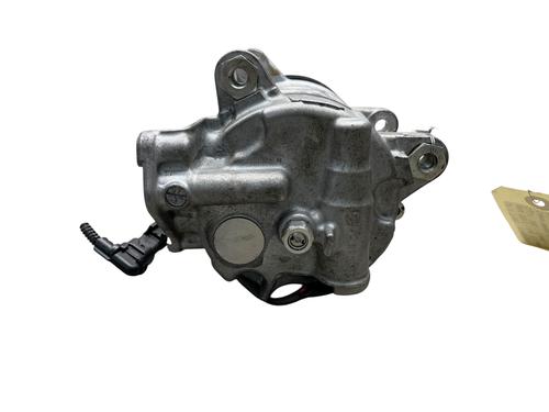 Used AC compressor AC compressor BMW 1 (F40) 118 d (150 hp) 26938496 26938496