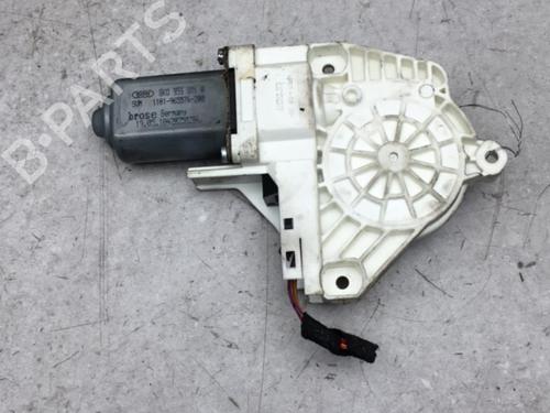 Used Left front window motor Left front window motor AUDI A4 B8 Avant (8K5) S4 quattro (333 hp) 25580386 25580386