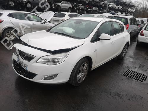 Left tailgate light OPEL ASTRA J (P10) 1.3 CDTI (68) | BP25561260C79 