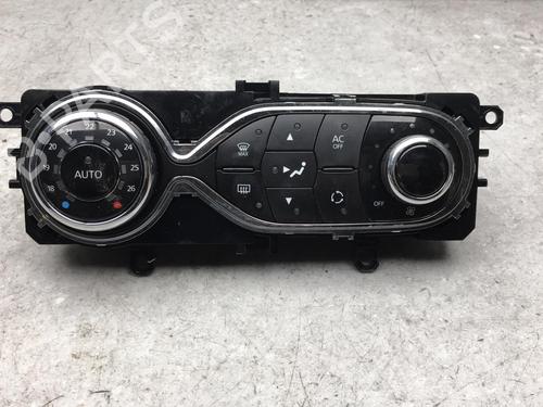 Climate control RENAULT CLIO IV (BH_) 1.5 dCi 75 | BP25581562I5 