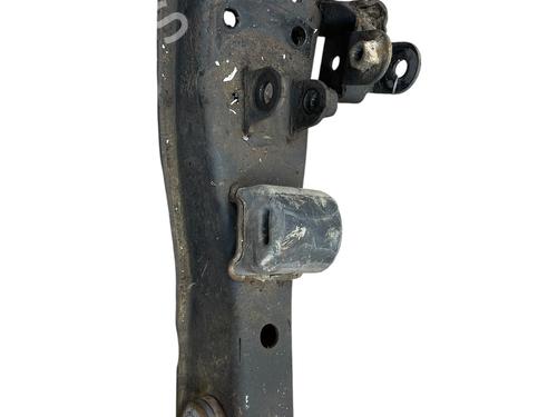 Used Left front suspension arm TOYOTA HIACE IV Van (__H1_, __H2_) 2.5 D-4D (KLH12, KLH22) (95 hp) 32140516