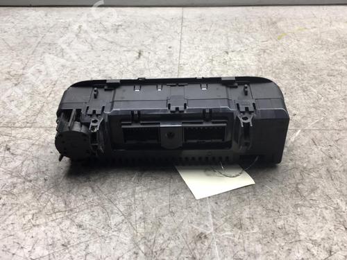 Used Climate control VW POLO V (6R1, 6C1) 1.6 TDI (90 hp) 25541943