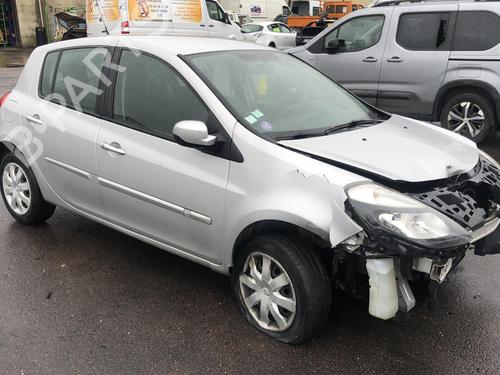 Rear fog light RENAULT CLIO III (BR0/1, CR0/1) 1.2 16V Hi-Flex (BR1U, CR1U) | BP25528592C37 