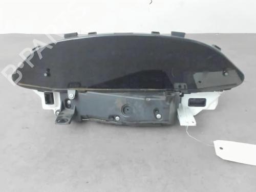 Cockpit TOYOTA YARIS (_P9_) 1.4 D-4D (NLP90_, NLP90R) (90 hp) 25553052