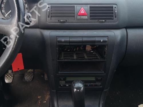 Venstre baglygte SKODA OCTAVIA I (1U2) 1.9 TDI | BP25532286C34 
