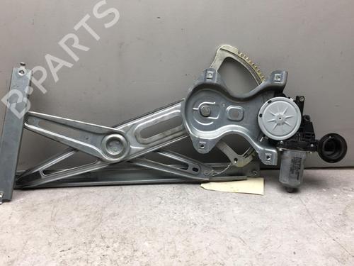 Vindusheismekanisme høyre foran TOYOTA YARIS (_P9_) 1.4 D-4D (NLP90_, NLP90R) (90 hp) 25579659