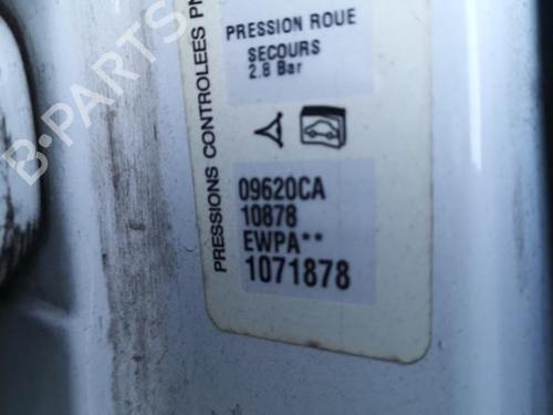 Fuel flap CITROËN C3 I (FC_, FN_) 1.4 HDi | BP25576733C131 