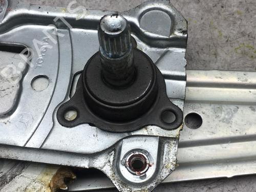 Used Rear right window mechanism TOYOTA YARIS (_P1_) 1.0 (SCP10_, SCP10R) (68 hp) 25520145