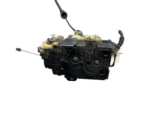 front-right-lock-renault-megane-iv-hatchback-b9amn_-2015-35821396 main image