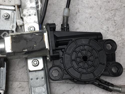 Used Front left window mechanism VW POLO III (6N1) 60 1.4 (60 hp) 25581406