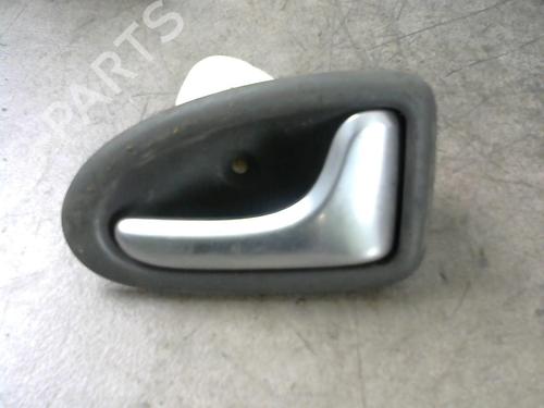 Used Rear right interior door handle RENAULT SCÉNIC I MPV (JA0/1_, FA0_) 1.9 dCi (JA05, JA1F) (102 hp) 25536287